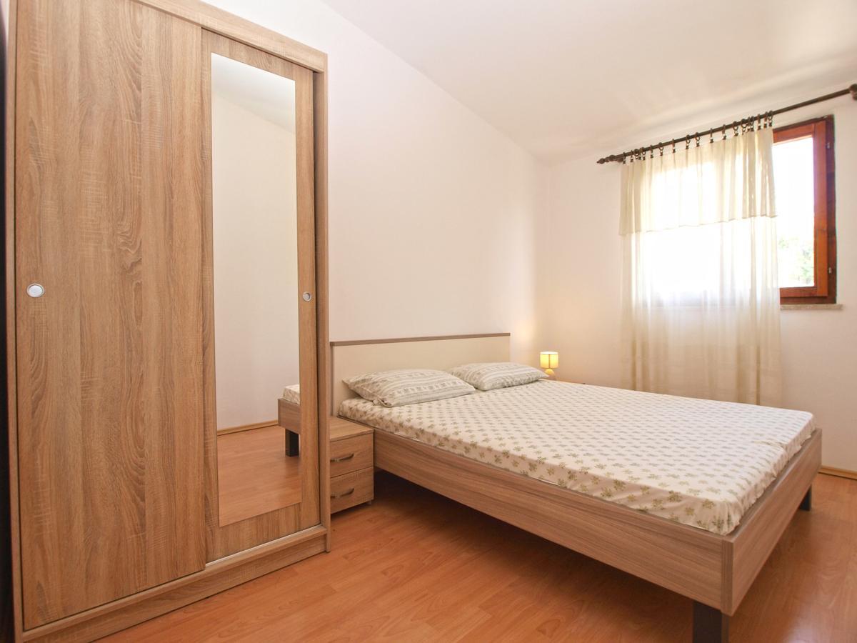 Apartments Luciano 1728 Premantura Buitenkant foto