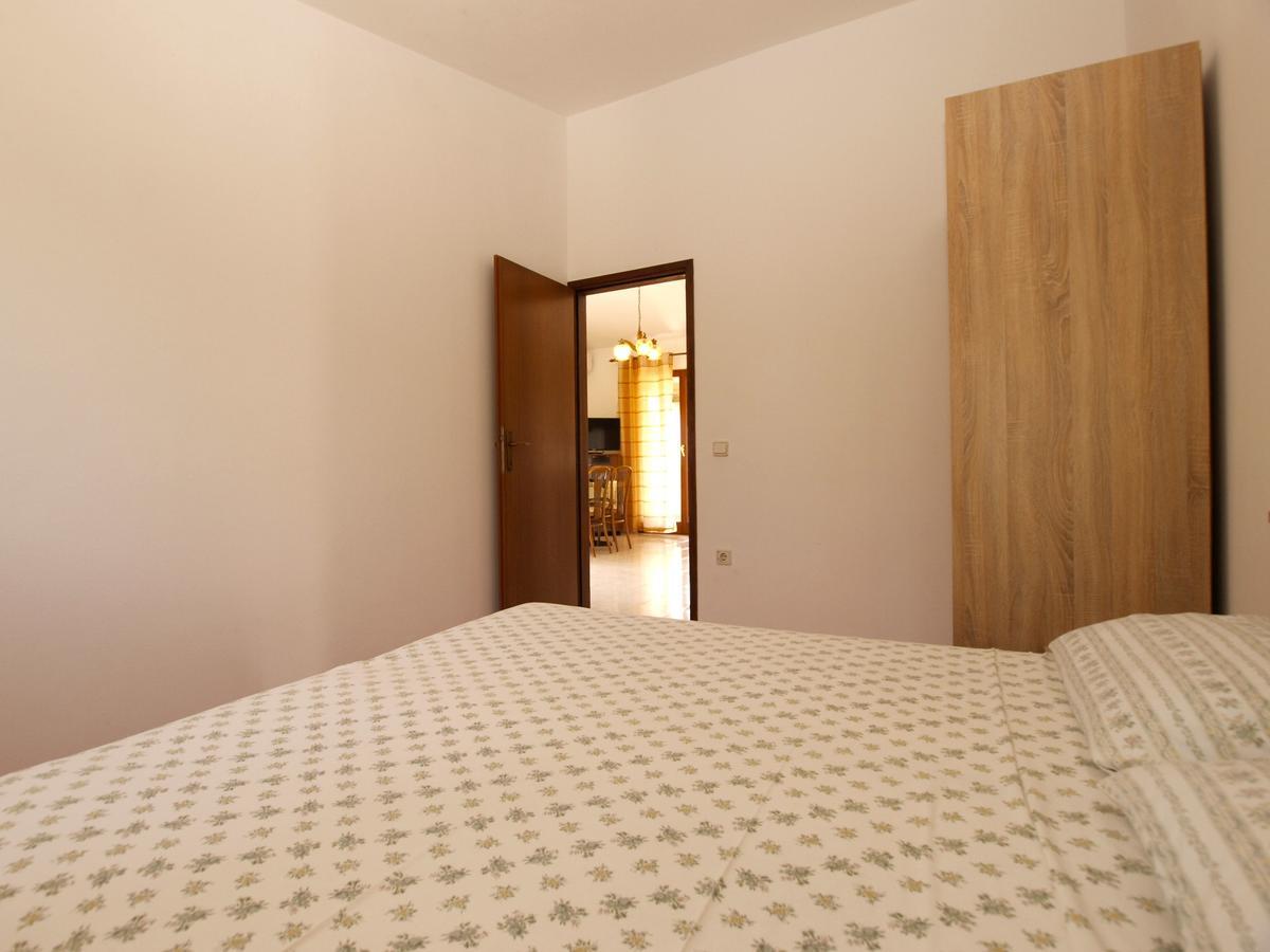 Apartments Luciano 1728 Premantura Buitenkant foto